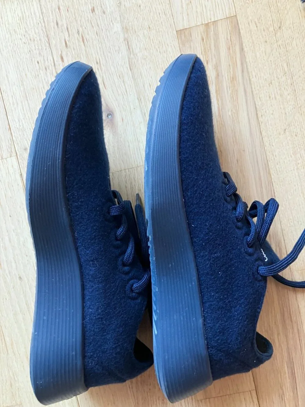 Allbirds Women's Wool Runner Go 2, in Deep Navy, size 9